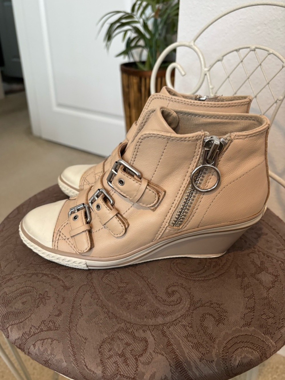 Ash Gin Bis Limited Edition Leather Wedge Sneakers In Clay. Sz 35/5. View 5